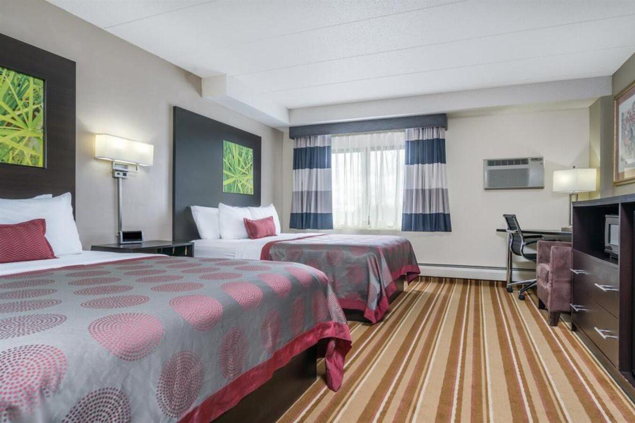 Ramada By Wyndham Minneapolis Golden Valley מראה חיצוני תמונה