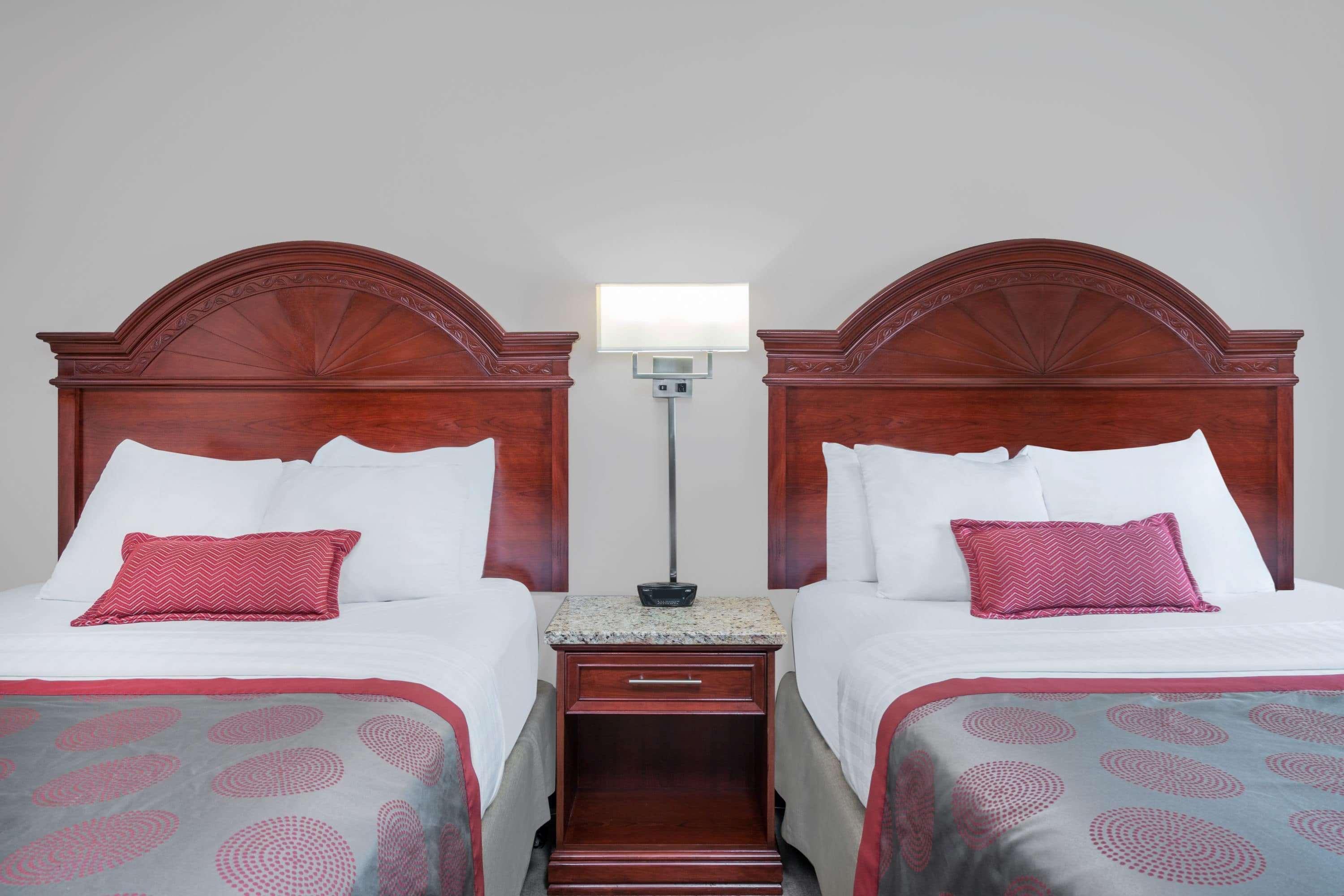 Ramada By Wyndham Minneapolis Golden Valley מראה חיצוני תמונה