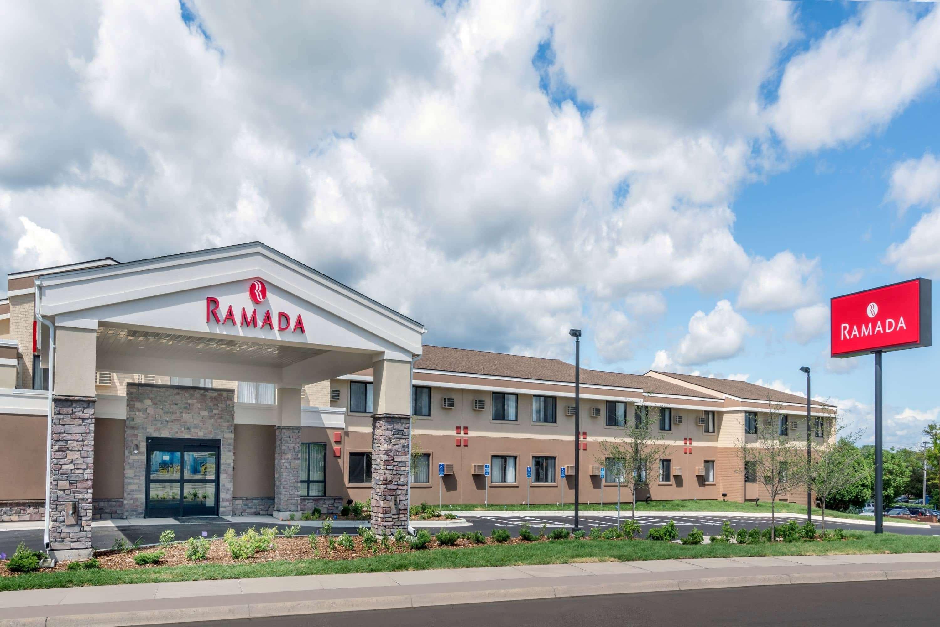 Ramada By Wyndham Minneapolis Golden Valley מראה חיצוני תמונה