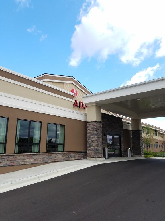 Ramada By Wyndham Minneapolis Golden Valley מראה חיצוני תמונה