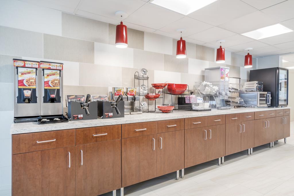 Ramada By Wyndham Minneapolis Golden Valley מראה חיצוני תמונה