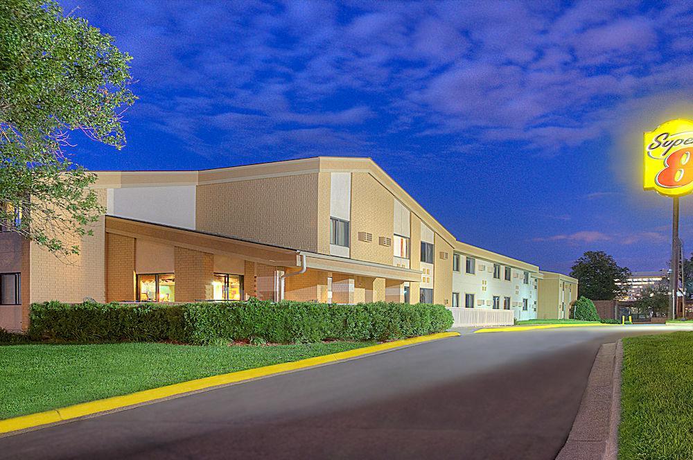 Ramada By Wyndham Minneapolis Golden Valley מראה חיצוני תמונה