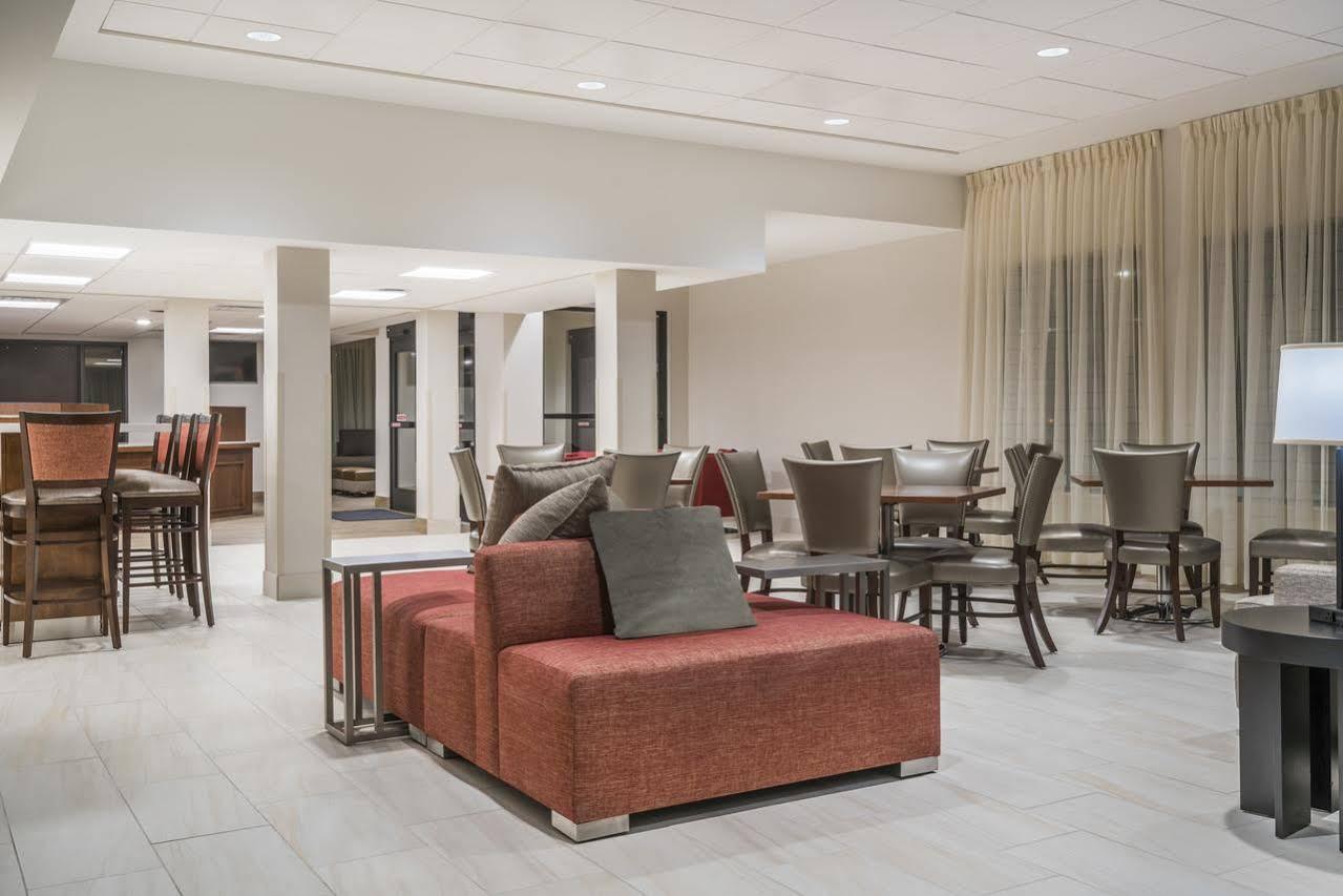 Ramada By Wyndham Minneapolis Golden Valley מראה חיצוני תמונה